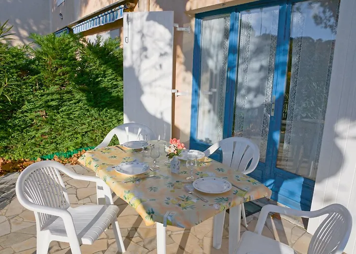 Hébergement de vacances Holiday Home Le Domaine D'Azur-1 By Interhome Le Lavandou